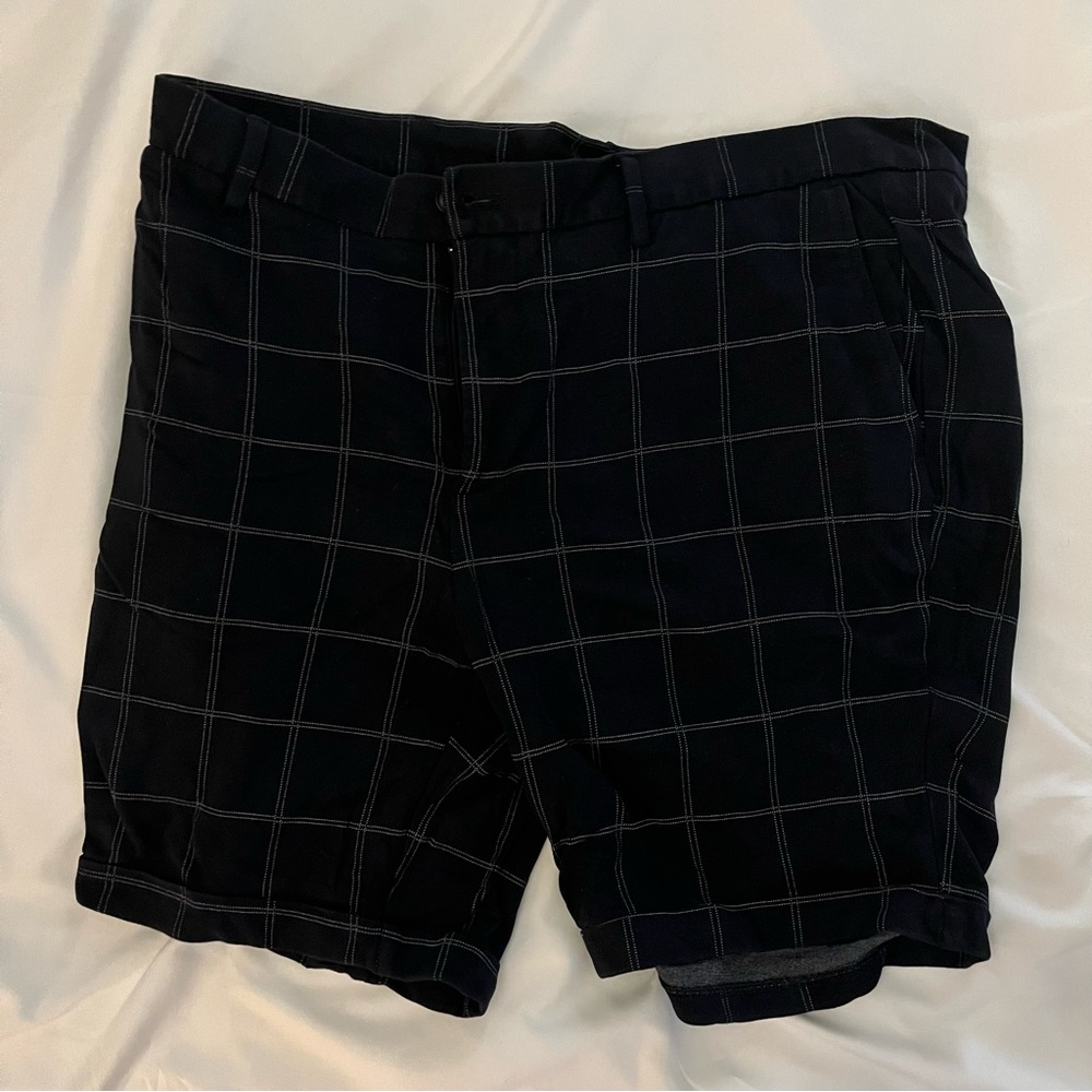 Zara Men’s patterned shorts Size 34